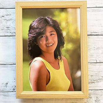 Amazon.co.jp: 額装品菊池桃子 若い頃80年代アイドルレトロポスター風